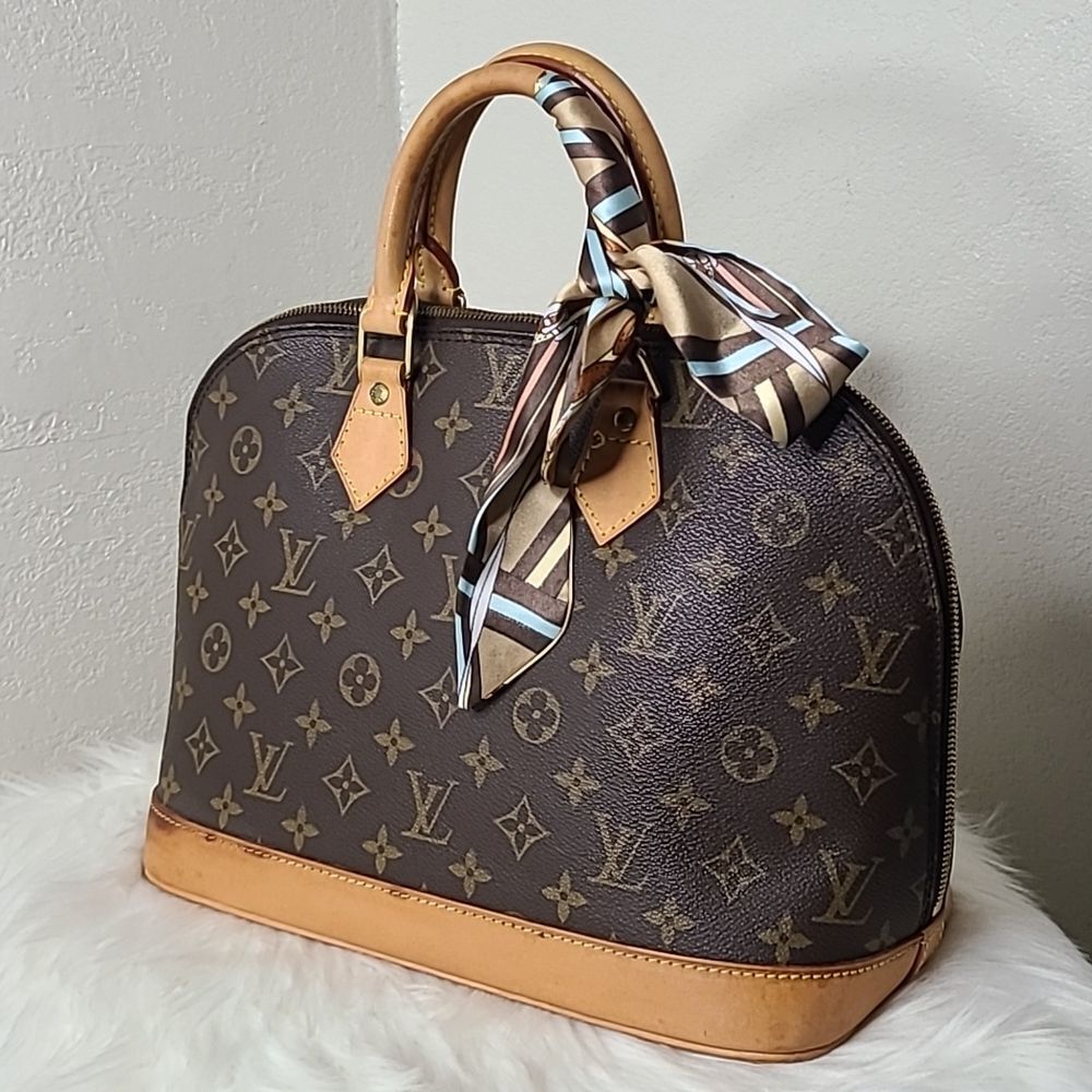 💯Authentic Louis Vuitton Alma Handbag🍀